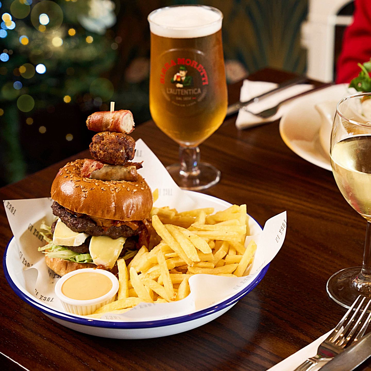 Festive Lunch & Dinner at The Bobbin Carrier in Cleckheaton